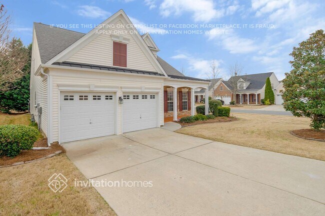 Building Photo - 6204 Woodland Commons Dr