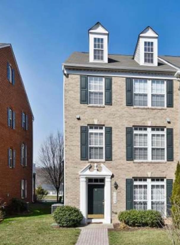 Building Photo - 7259 Fair Oak Dr