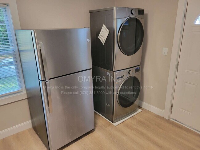 Foto del edificio - Charming 2 Bedroom Duplex Unit in Atlanta!