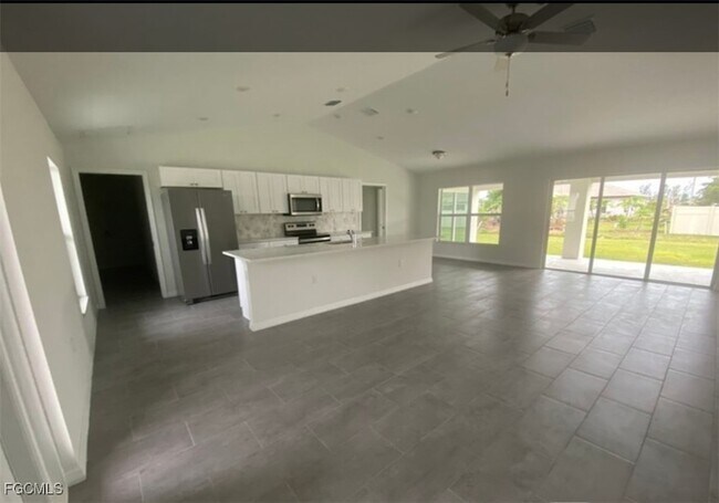 Foto del edificio - 2926 Diplomat Pkwy W