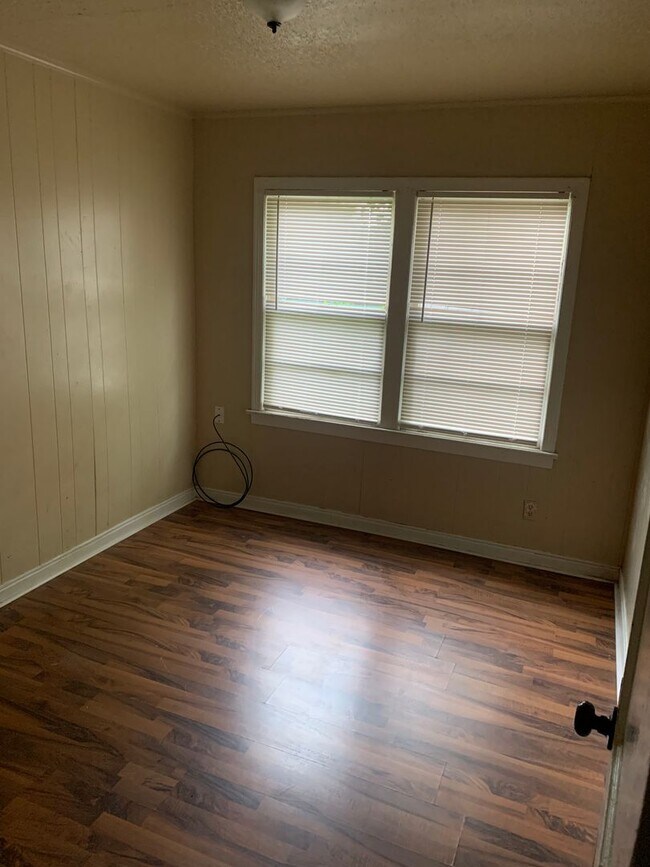 Foto del edificio - 2951 Poland St