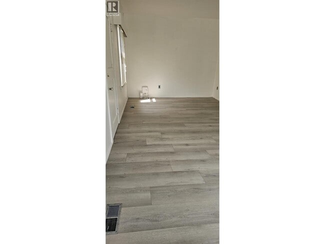 Building Photo - 317 Marmont St