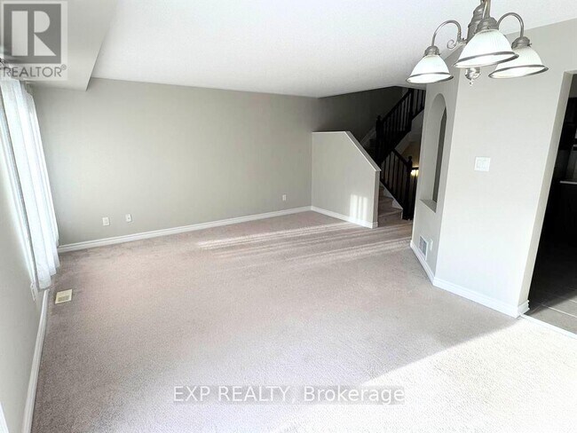 Building Photo - 213 Halyard Way