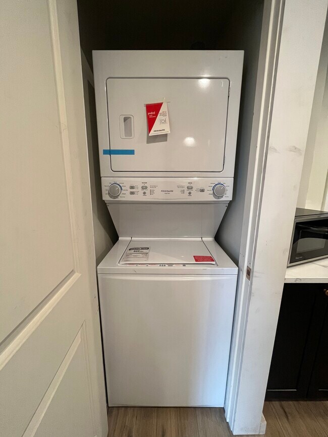 In-suite laundry - 1382 E 43rd St