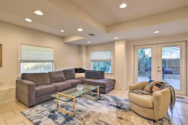 Building Photo - 4484 Cobia Dr SE