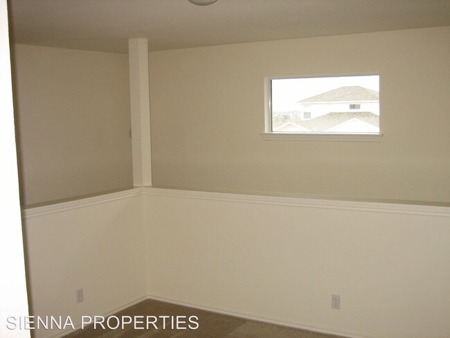 Building Photo - 257 Donatello
