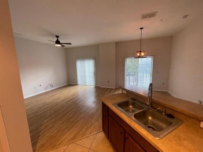 Building Photo - 6440 S Goldenrod Rd