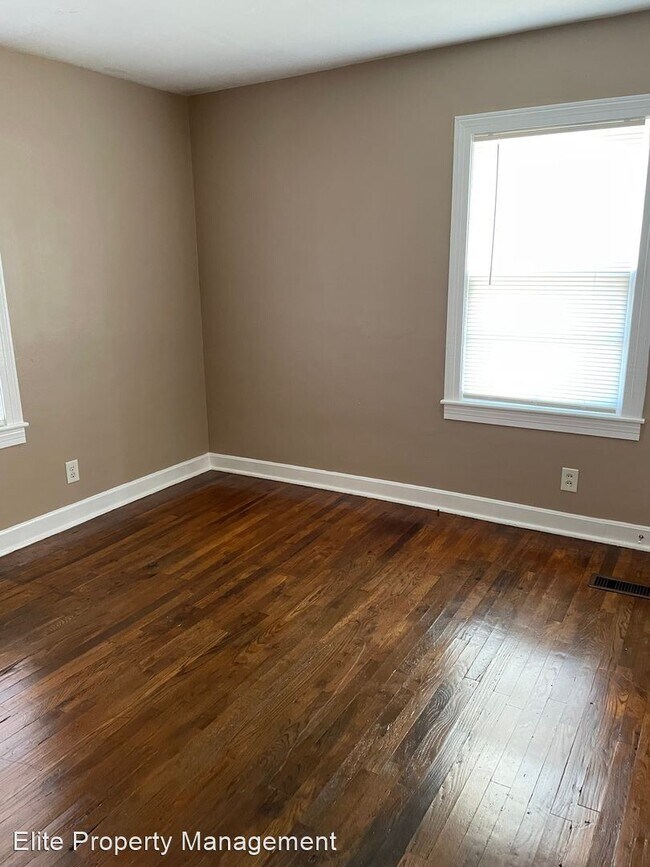 Building Photo - 2 br, 1 bath House - 904 East 14th Street