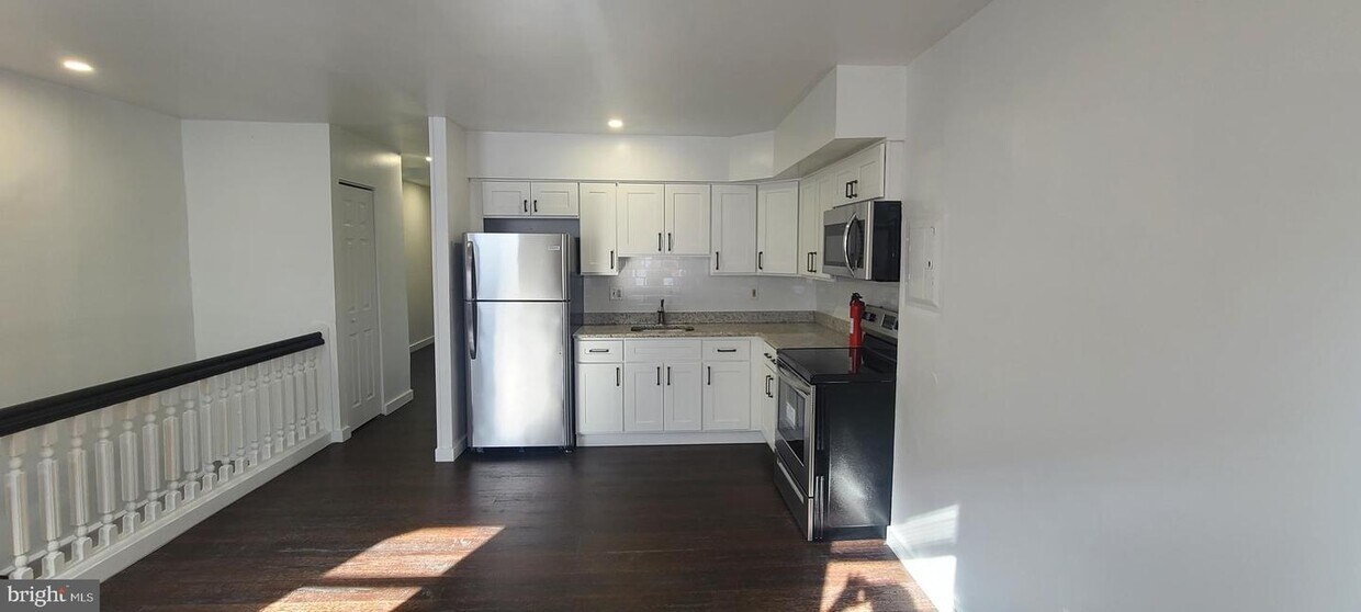 Primary Photo - 435 N 33rd St
