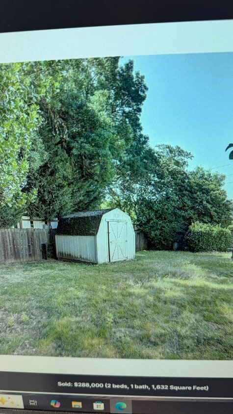 Building Photo - 4534 NE 82nd Ave
