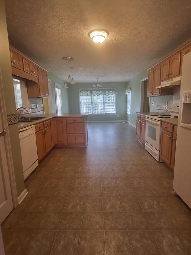 Foto del edificio - 697 Stone Cross Dr