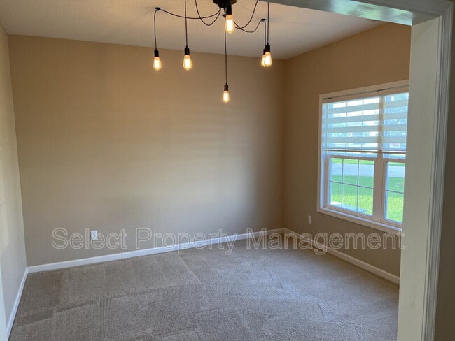 Building Photo - 12860 Starling Cove