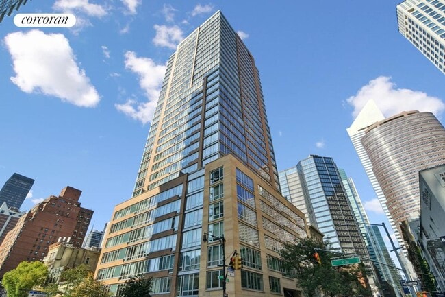 Foto del edificio - 250 E 53rd St