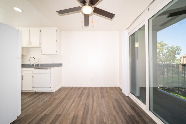 Foto del edificio - 1440 Oak Dr