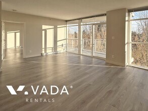 Building Photo - 1483 E King Edward Ave