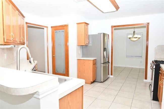 Building Photo - 15430 Ferness Ln