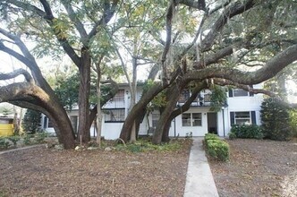 Building Photo - 1307 Cook St