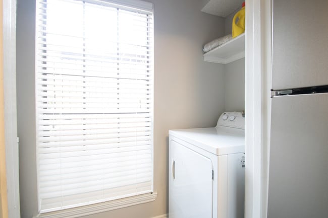 Laundry Area - The Broadwater at Salado Creek