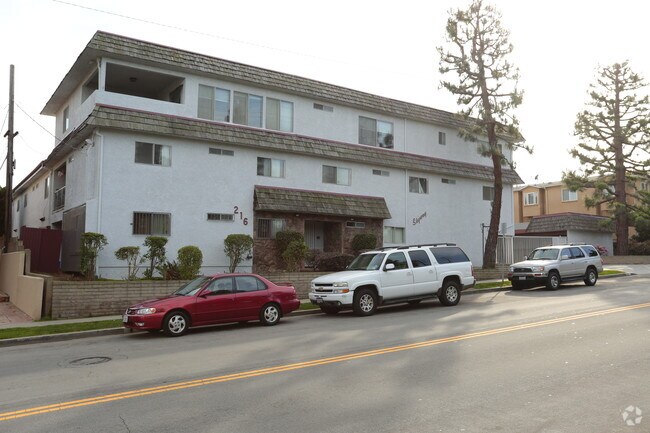 Foto del edificio - Sky Way Apartments