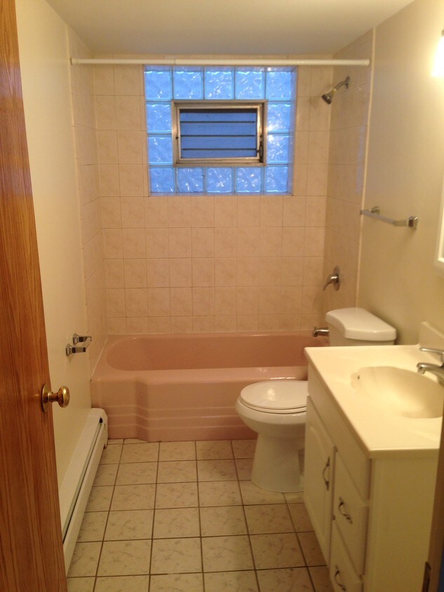 Building Photo - 1246 S 57th Ave