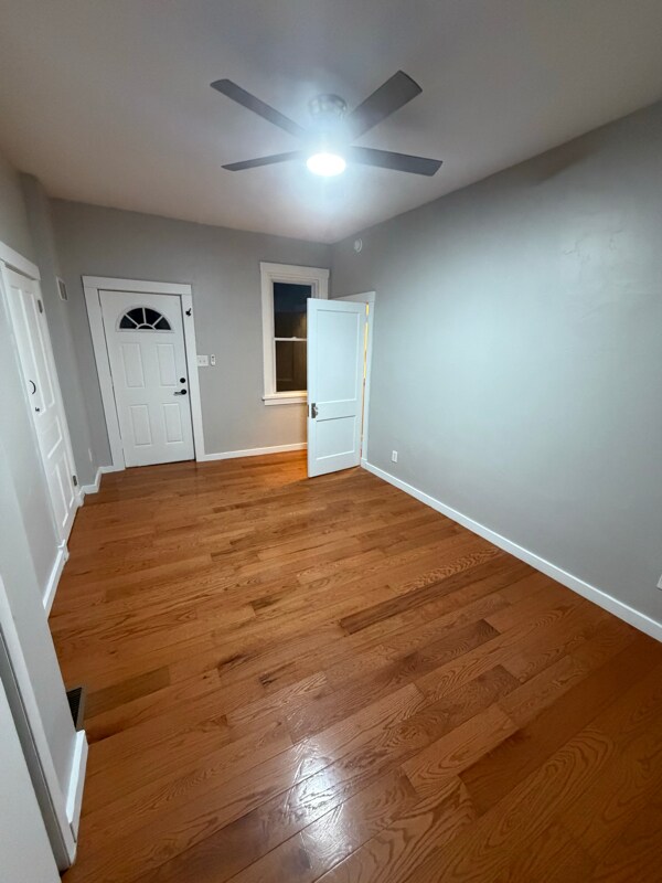 Foto del edificio - 6 Gensler Rd