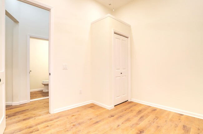 Foto del edificio - 206 48th St