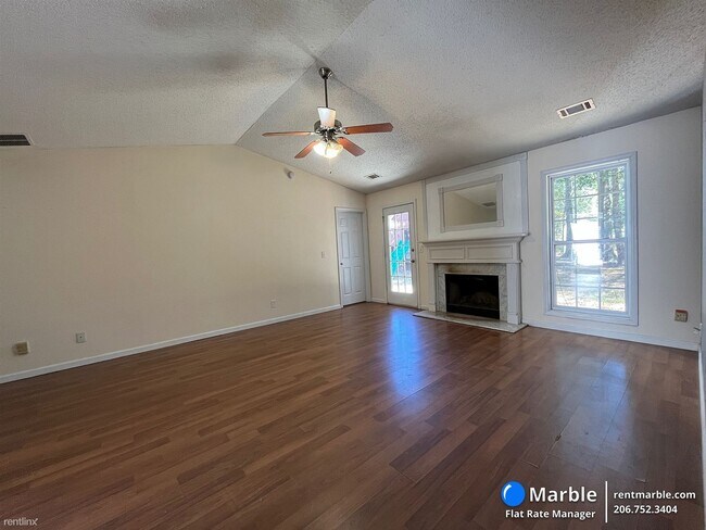 Foto del edificio - 3 br, 2 bath House - 1022 Maggie Dr