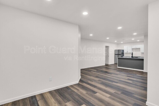 Building Photo - 955 Leroy St