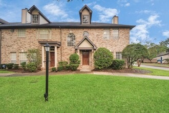 Building Photo - 2102 Gemini St