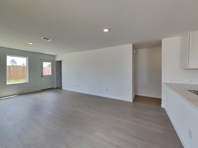 Building Photo - 18706 Barrichello Dr