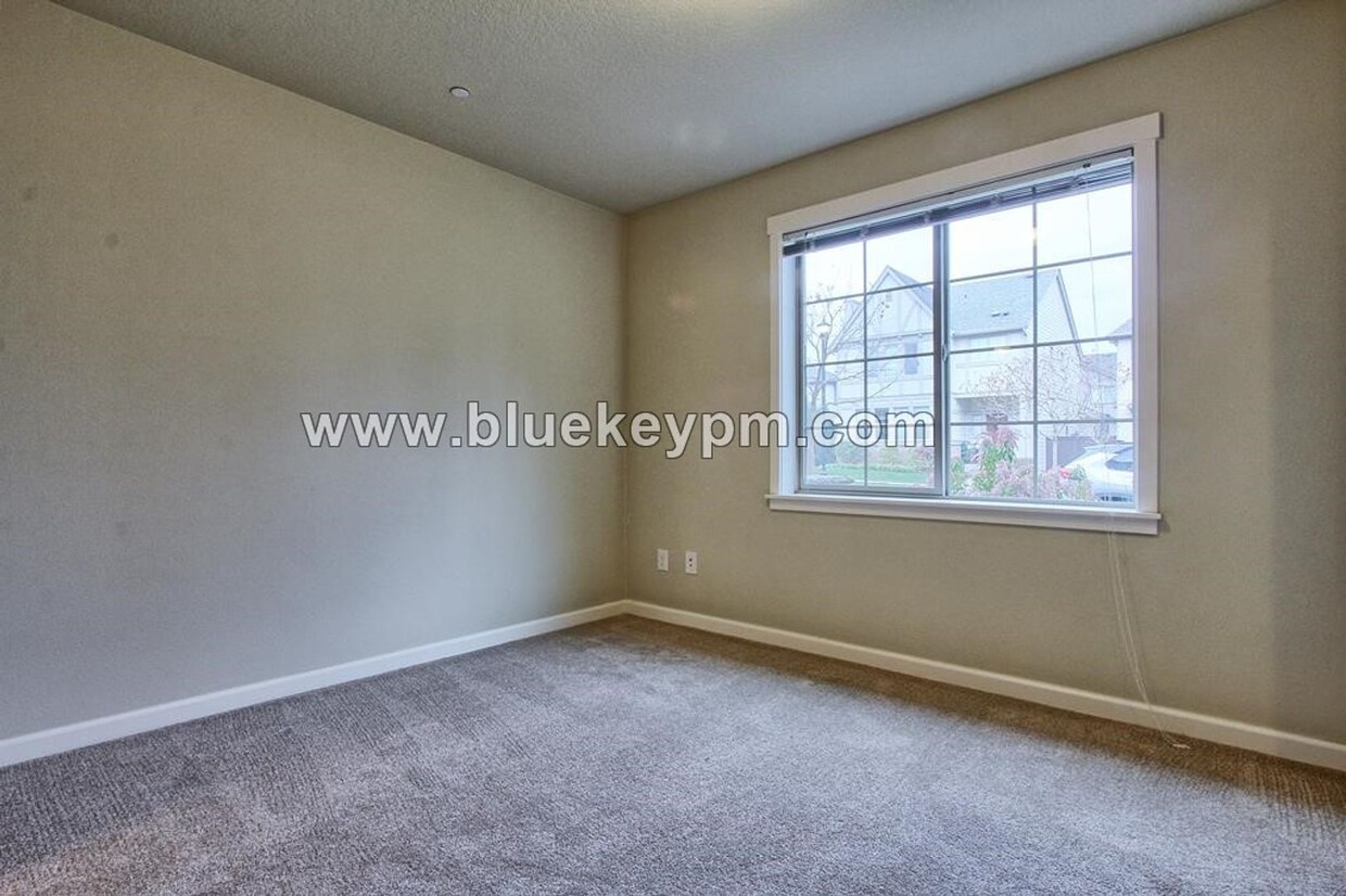 Primary Photo - 3 Bed, 2.5 Baths Tri-Level Townhome in She...