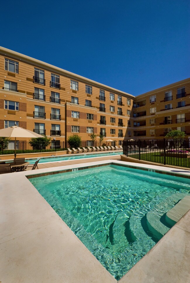 55 Riverwalk Place at Port Imperial Apartments West New York, NJ