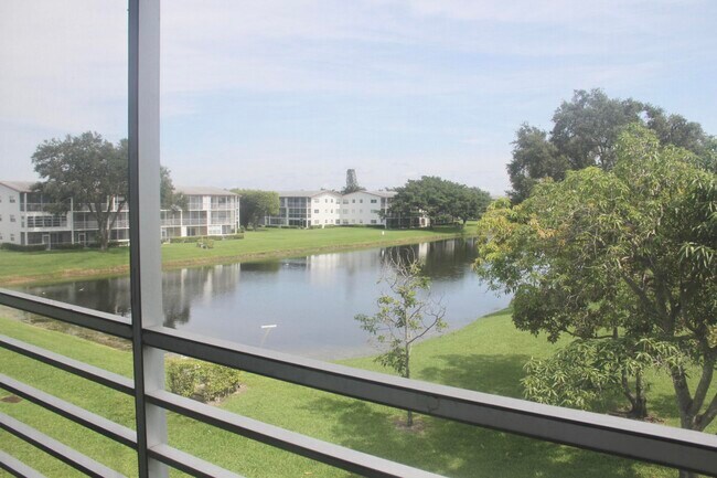 Foto del edificio - 454 Fanshaw K