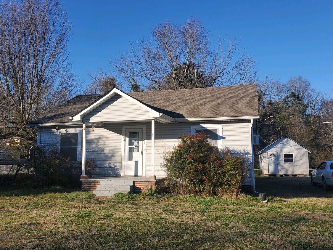 Primary Photo - 2237 Spring Place Rd SE