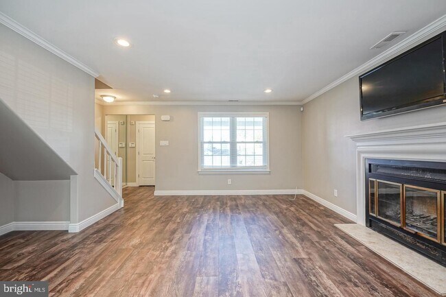Building Photo - 25 Nova Ct