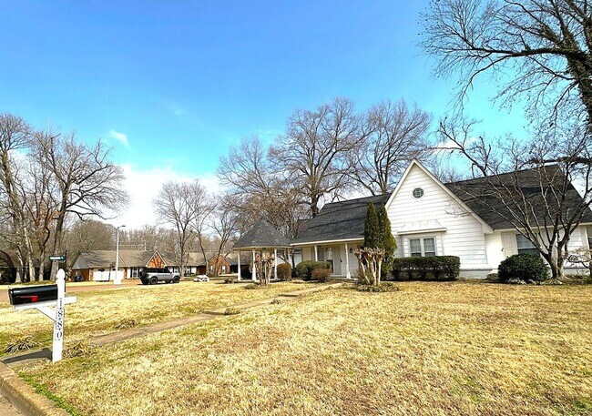 Photo - Germantown/ Gorgeous 5 Bedroom Home Newly Renovated