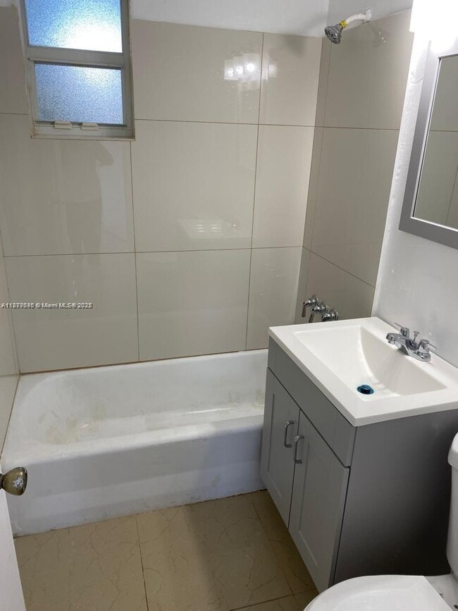 Foto del edificio - 2181 NW 91st St