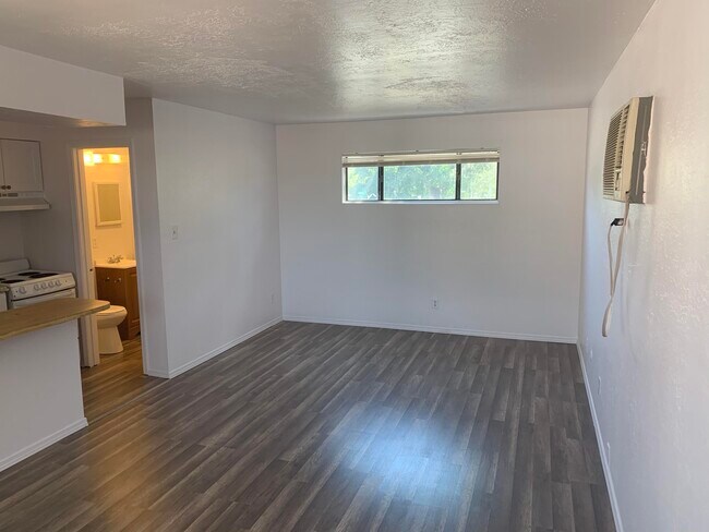 Building Photo - 4416 Marble Ave