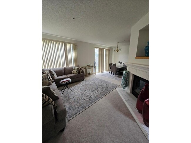 Foto del edificio - 3912 Everest Ln N