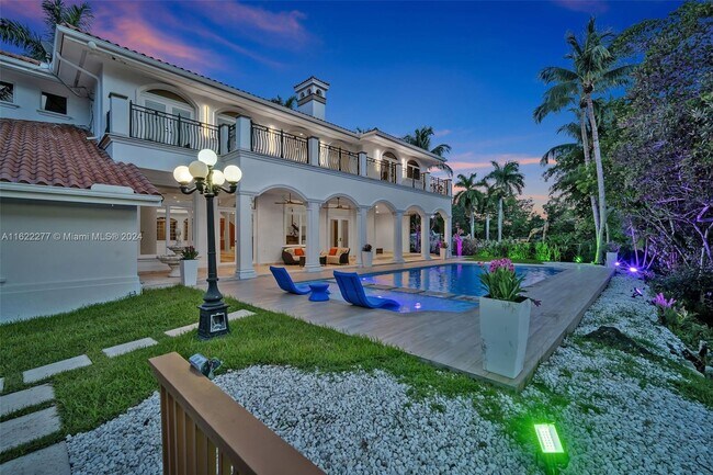 Building Photo - 200 Costanera Rd