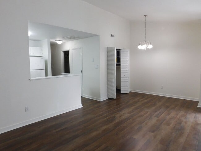 Building Photo - 1555 College Way