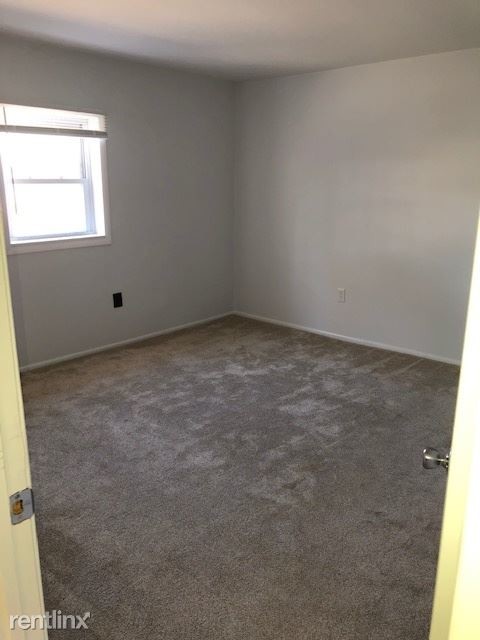 Building Photo - 2 br, 1 bath Apartment - 219 North Main St