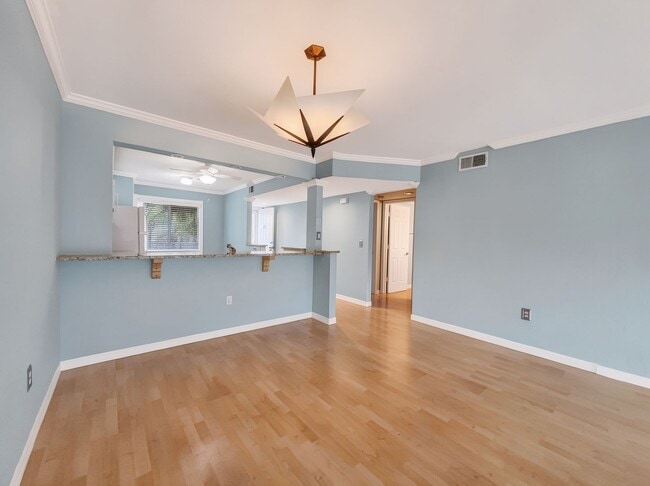 Building Photo - 3041 Sandpiper Bay Cir