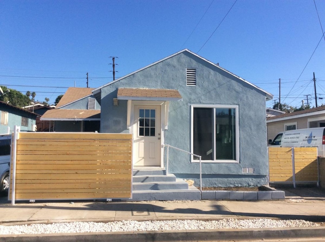 Primary Photo - 661 W Ave 28