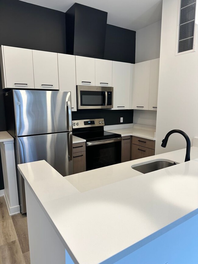 Interior Photo - The Roy