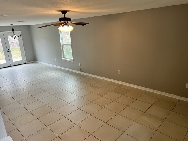 Foto del edificio - 103 Haislip Dr