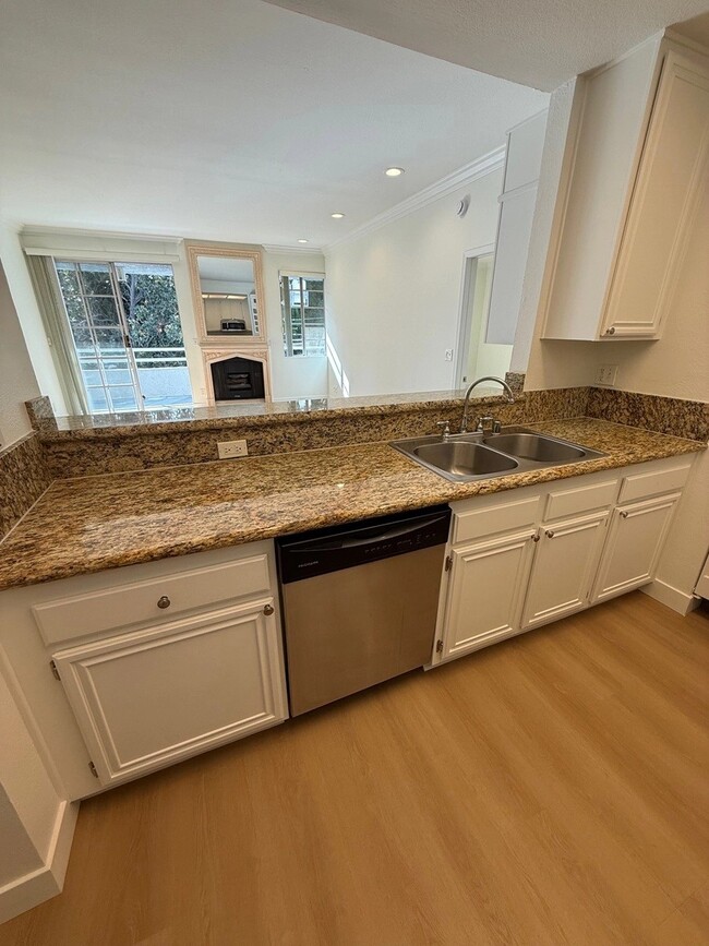 Foto del edificio - 15507 Moorpark St