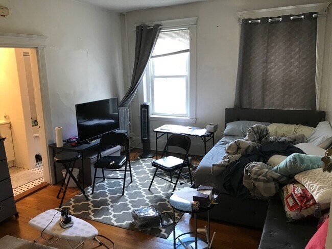 Building Photo - 39 Hemenway St