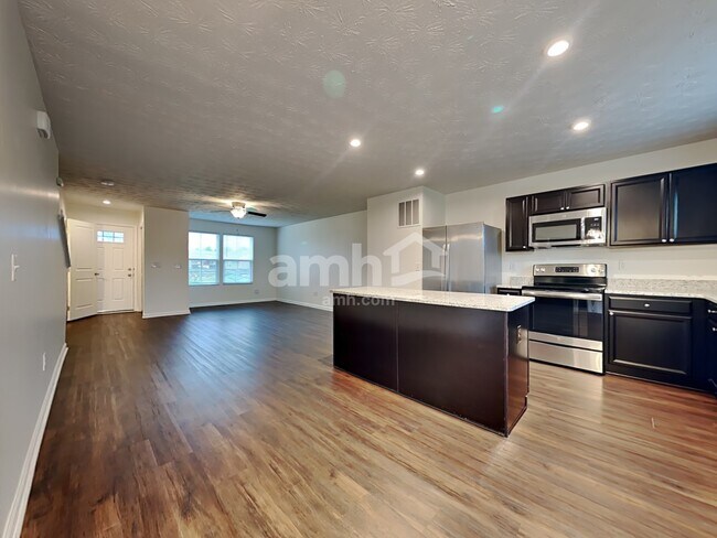 Foto del edificio - 5722 Jo Anne Rose Ct