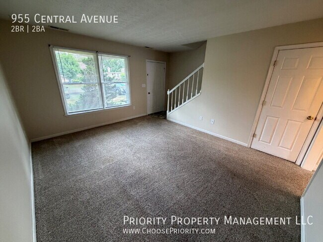 Building Photo - 955 Central Ave